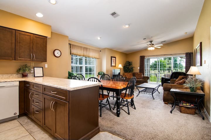 Great Family Condo With Golf View At Holiday Hills - Missouri