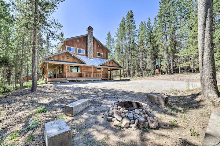 Contemporary Cabin W/ Game Room & Fire Pit - Island Park, ID