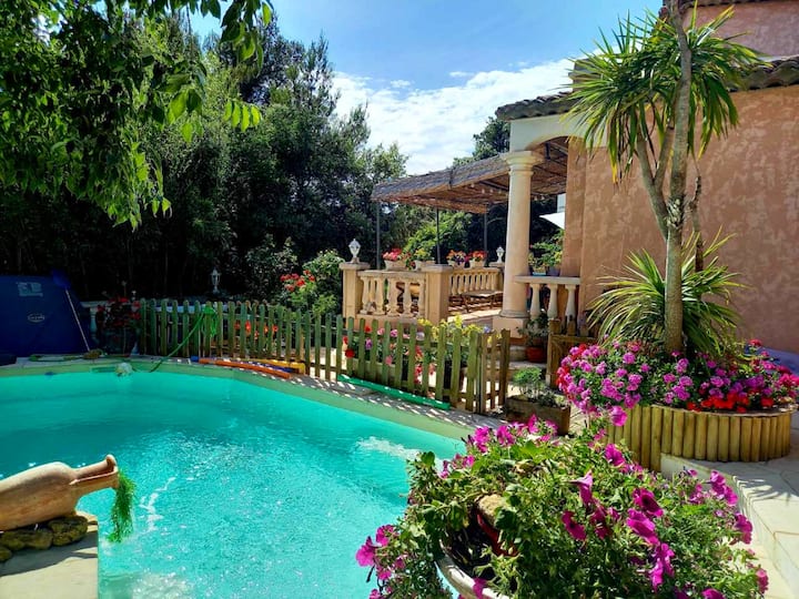 Homerez - Appartement For 2 Ppl. With Shared Pool, Jacuzzi, Garden And Terrace - Salon-de-Provence