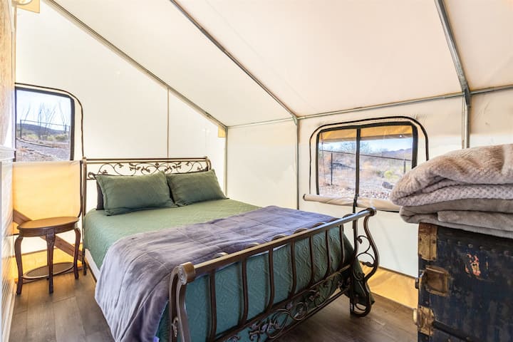 Western Syle Glamping Tent In Tombstone, Arizona - Tombstone, AZ