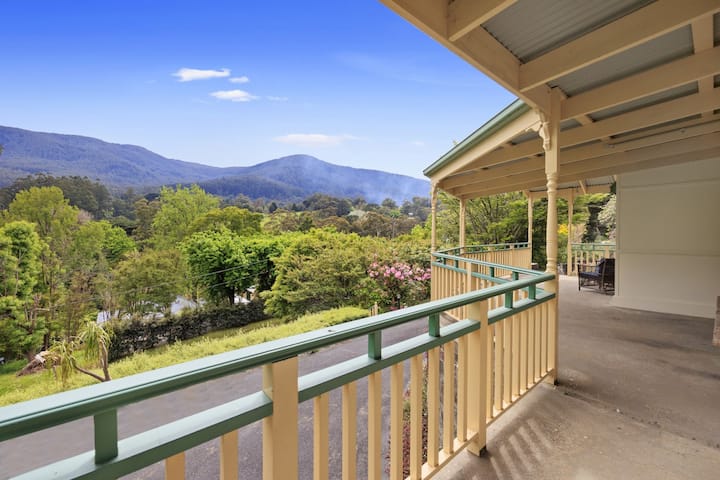Grand View With Spa & Sauna - Currawong Rd