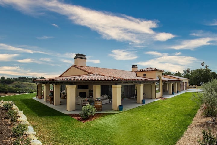 Beautiful, Spacious Hilltop Villa In Wine Country - Los Olivos, CA