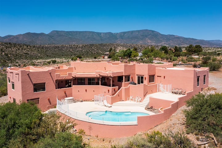 Beautiful Southwest Style Home! Private Pool! Quail Run Rd - S032 - Cottonwood, AZ