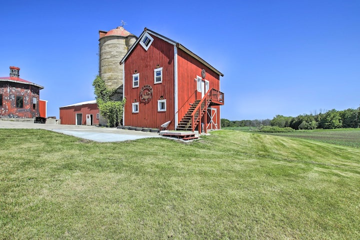 Pet-friendly Countryside Cottage W/ Fire Pit! - Eden, WI