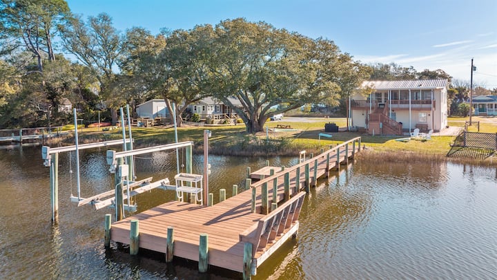 Private Dock-boat Lift-sunset Views-hot Tub-game R - Swansboro, NC