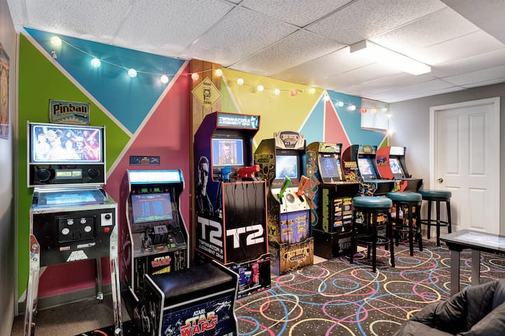 New! House Of Arcade - Play, Relax, Unwind - Bloomington, IL