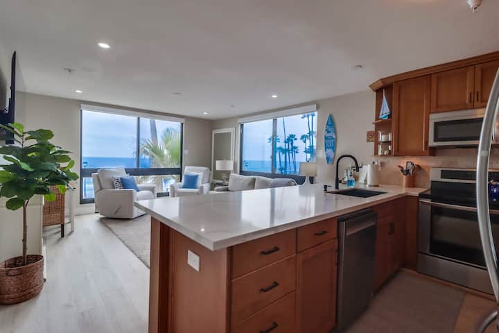 New Kitchen At This Pb Boardwalk Oceanfront View Condo On The Boardwalk! - San Diego, CA