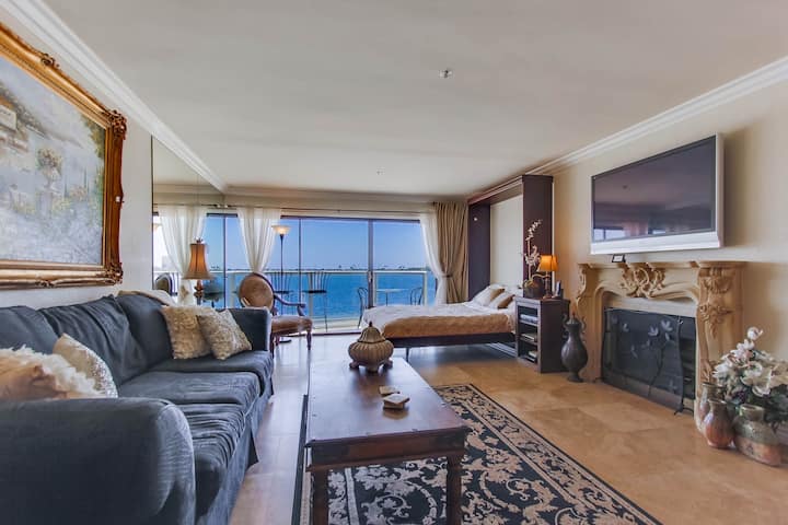 Robin`s Riviera Villa: Bay View, Balcony & Bikes! - 코로나도 섬