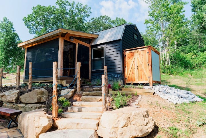 Blackbird Cottage: Mountaintop Getaway - Chattanooga, TN