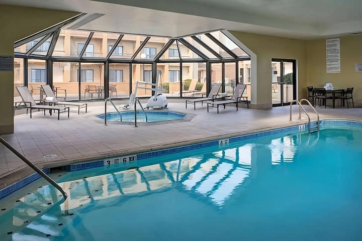 You Found It! 2 Pet-friendly Units, Indoor Pool - Carmel, IN