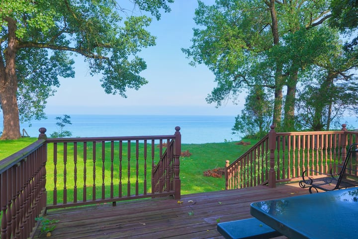 Lakefront Home, Perfect Getaway - Lake Michigan Beach, MI