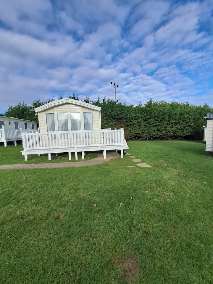 Remarkable 3-bed Lodge In Newport Isle Of Wight - Isle of Wight