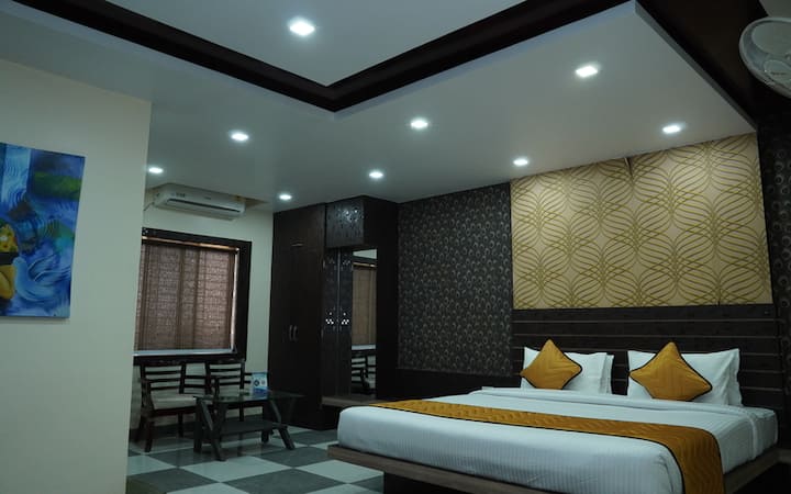 Superior (Ac) Room@lakefront - Ep - Ranchi