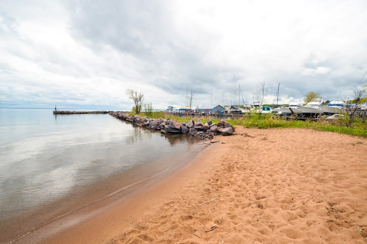 Beautiful Beachfront Condo Steps From Everything - Bayfield, WI