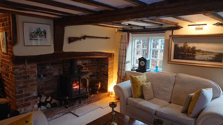 Charming 17th Century 2-bed Cottage In Medmenham - Marlow