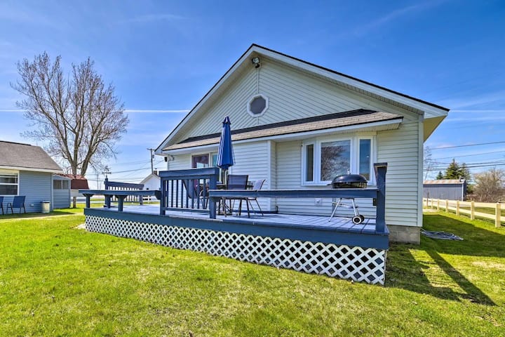 New! Lake House W/ A/c & Huge Deck! - Higgins Lake, MI