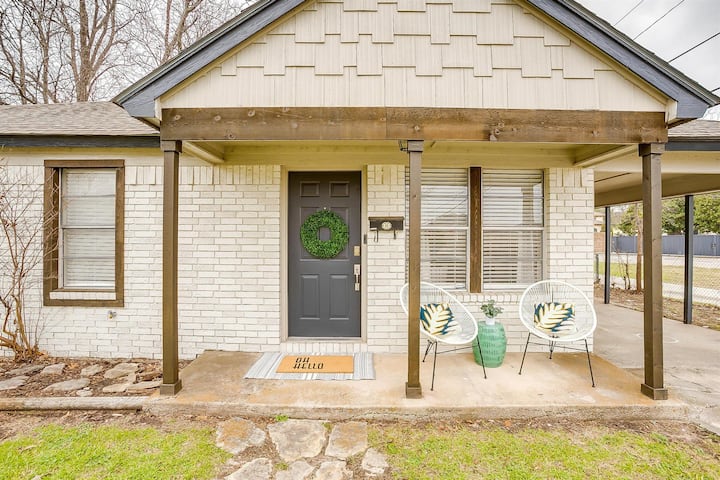 Charming Fort Worth Home Close To Everything! - Westover Hills, TX