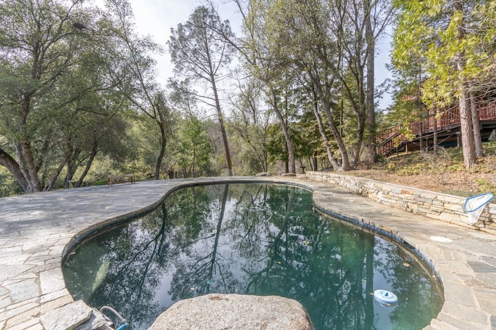 Happy Days Retreat | Private Pool - North Fork, CA