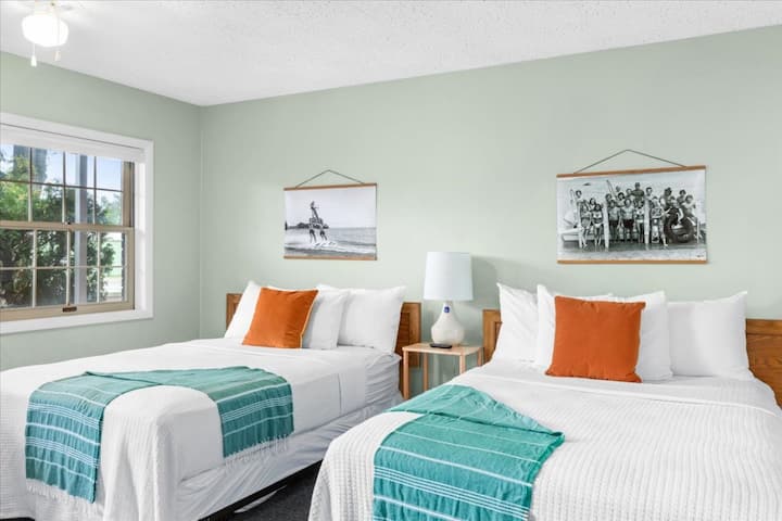 Motel Bear Lake | Suite With 2 Full Beds - 105 - Arcadia, MI