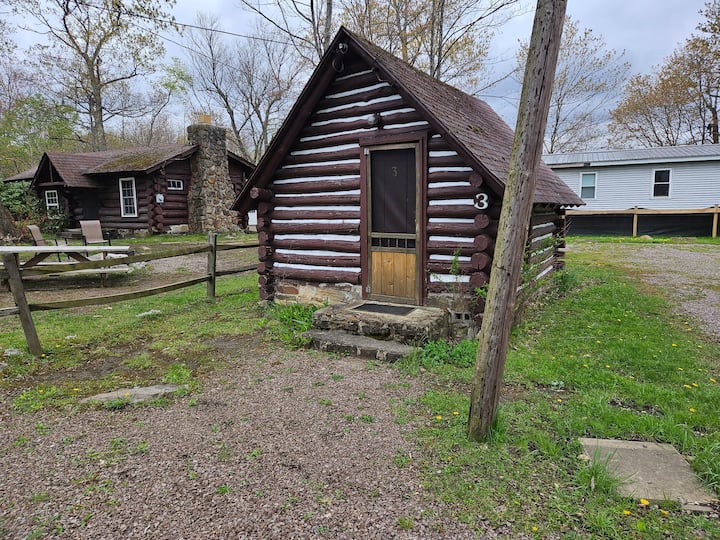 Log Cabin 3 - Farmington, PA