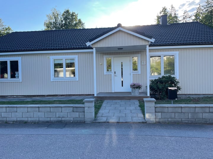 Familjevänlig Enplansvilla I Lindsdal - Kalmar