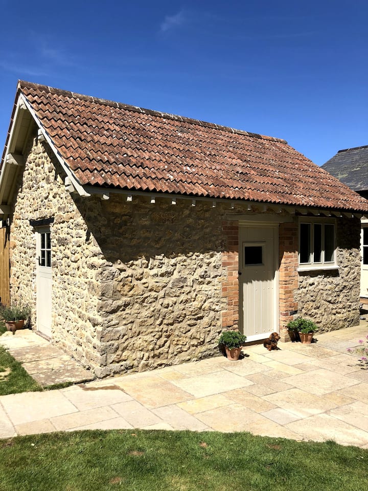 Garden Cottage, Glorious Somerset Countryside - Crewkerne