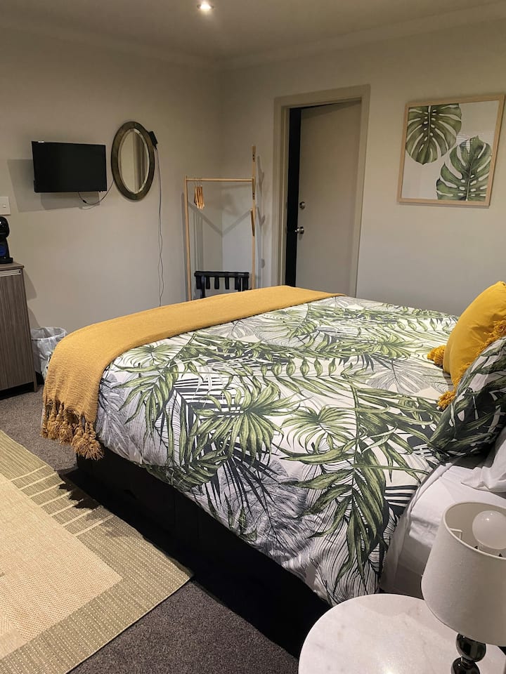 Knott Home Boutique Garden Suite With Pool And Spa - ブライトウォーター