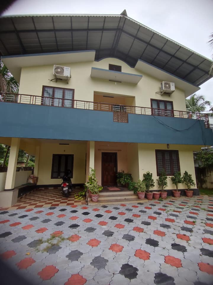 Cheerful 3-bedroom House With On Premise Parking . - Karunagappalli