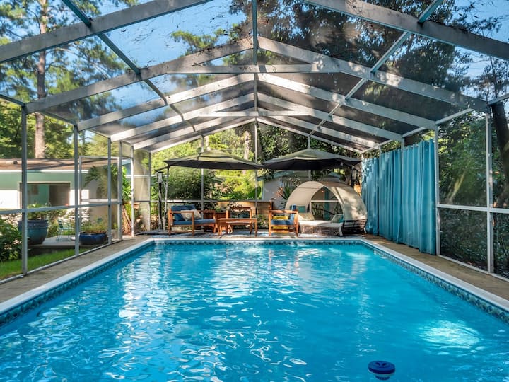 Artsy Oasis With Pool, Tree House And Zen Cottage - Tallahassee, FL
