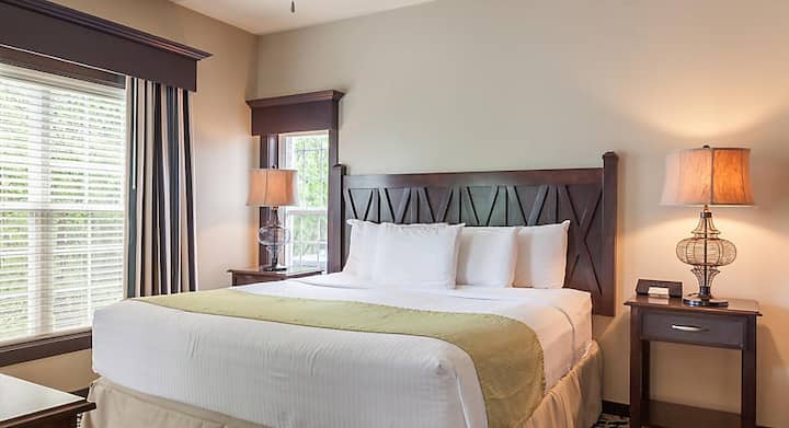 Parkside Williamsburg Resort - 1 Bedroom - Yorktown, VA