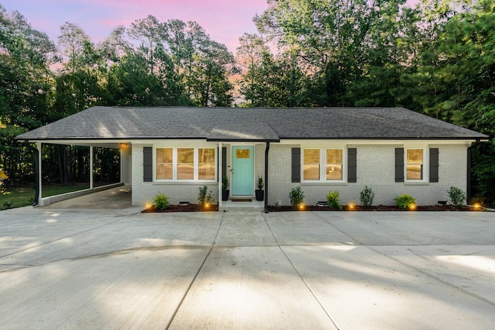 Southern Charm | 3 Bedrooms | Central - Cary, NC