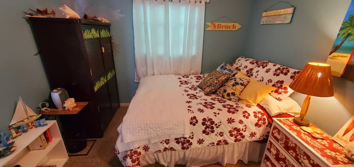 Cheerful Private Bedroom With A Pool. - Jacksonville, FL