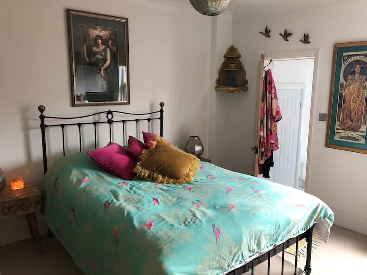 Double Bedroom/private Ensuite With Use Of Hot Tub - Worcester