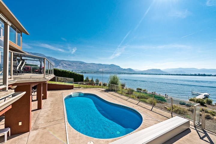 Waterfront On Osoyoos Lake 5-bedroom Vacation Home - オソイヨーズ