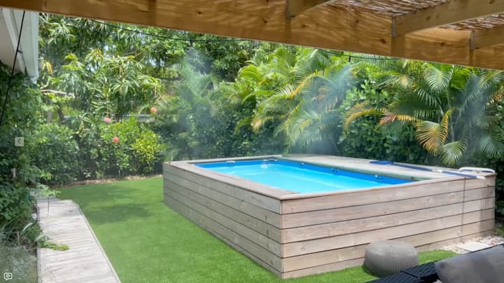 Elegant 3-bedroom Bungalow With Pool - Miami