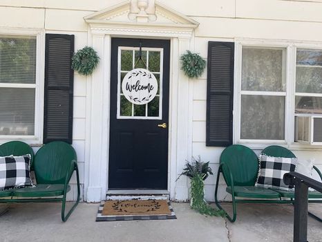 Blissful Bungalow - 2 Bedroom Cozy Apartment - Fredonia, KS