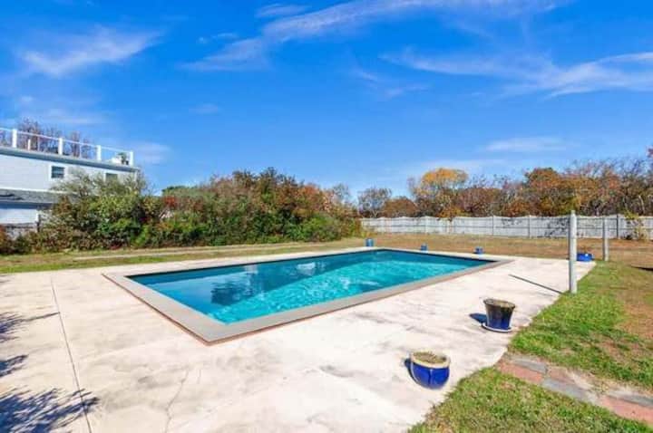 Chic Loft On Commercial With Pool & Beach Access! - North Truro, MA