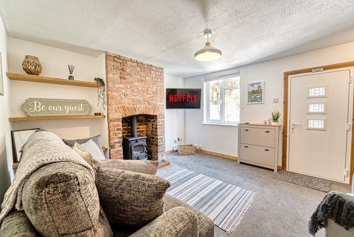 Guest Homes | Lovely 2 Bedroom Cottage With Garden - Malvern