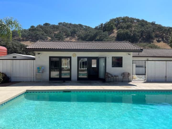 The Hideout: Adorable Guest Casita With Pool! - Los Alamos, CA