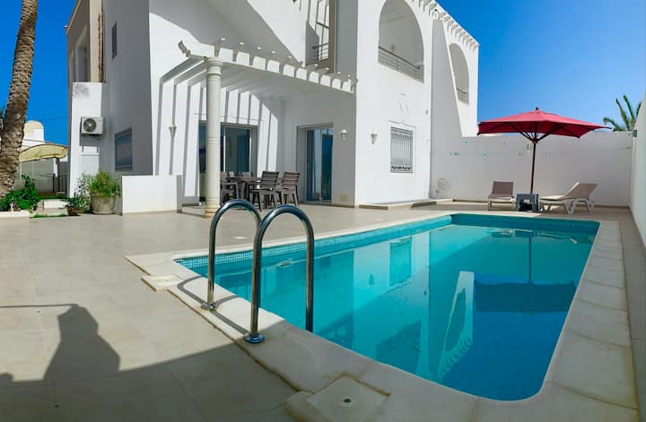 Maison Avec Piscine à 200m De La Mer. - Djerba