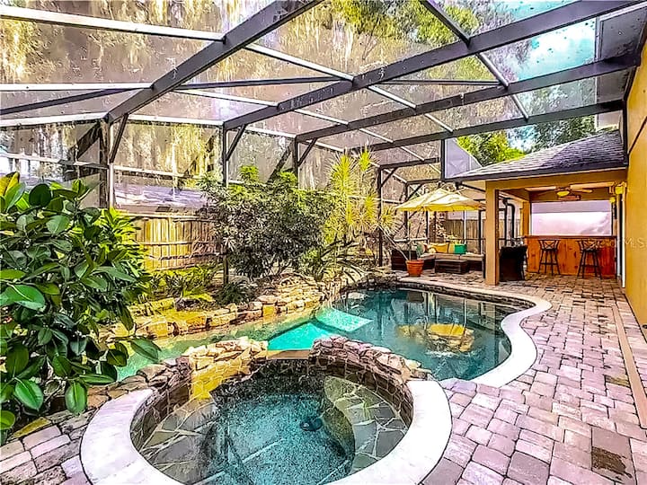 Spacious Home W/pool & Hot Tub In Ivanhoe Village! - Winter Park