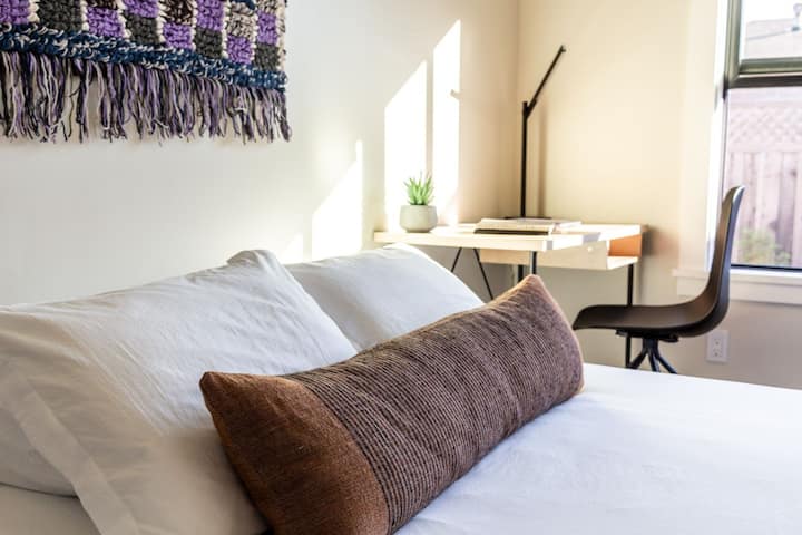 Newly Designed Beautiful Private Room - Santa Cruz, CA