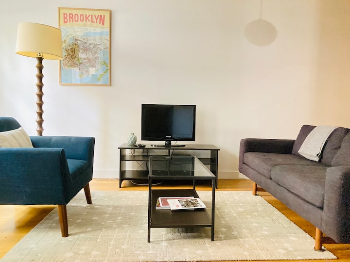 Lovely, Modern, Garden Apartment - 브루클린