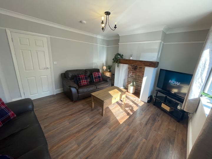 2 Bed Pet Friendly Home In Uphill Lincoln - Lincoln