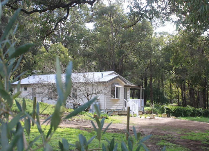 Redtail Cottage, Pickering Brook - Perth