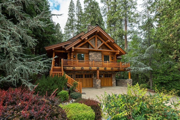 Authentic Luxury Log Cabin At Bass Lake, 3 Levels. - Bass Lake, CA