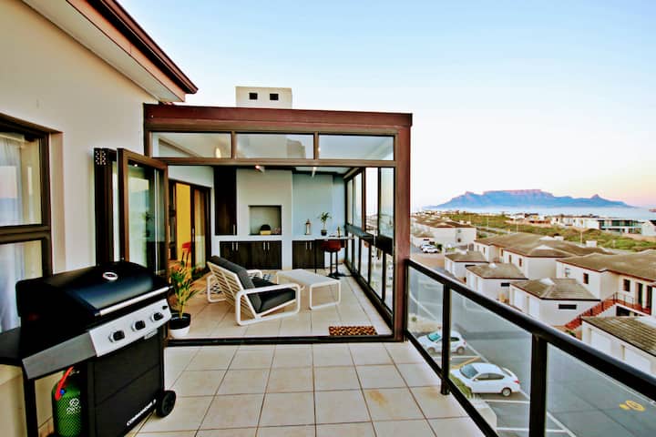 Breathtaking View From Penthouse In Big Bay - Parklands