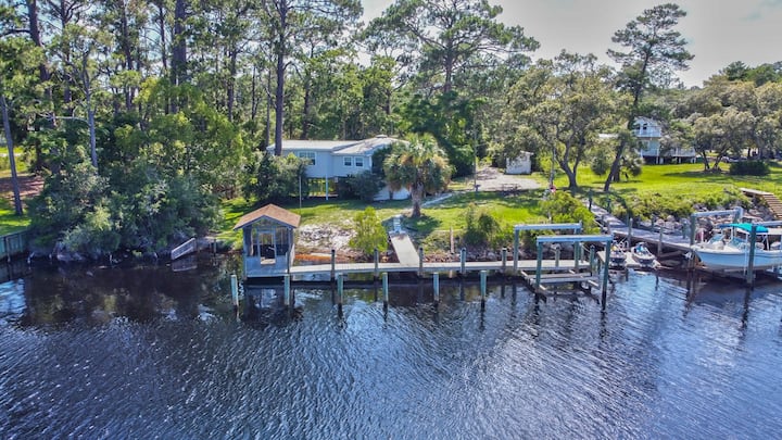New Listing - Home On The Carrabelle River - Carrabelle, FL