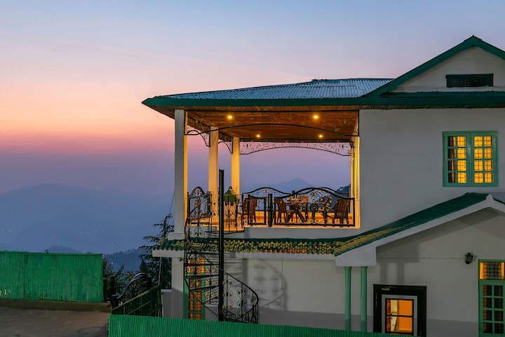 Stayvista @ Vue By The Valley W/-sunset Room. - Chail