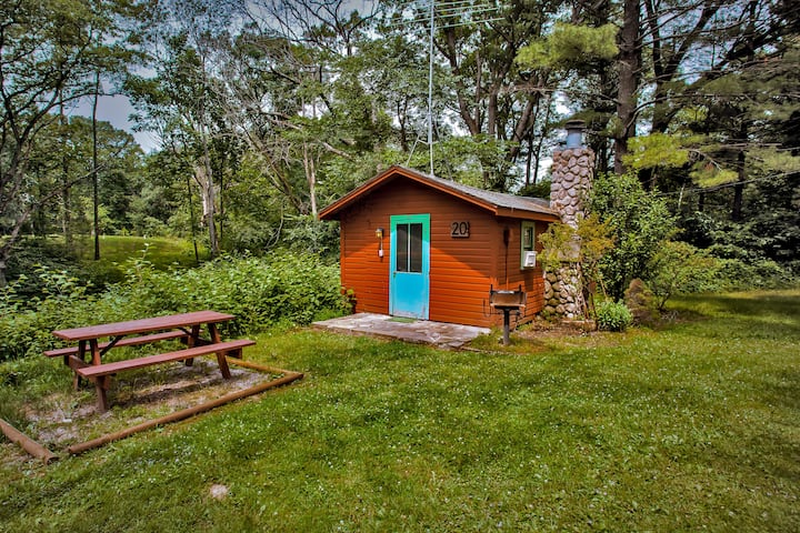 Quaint Cabin For 2 Lovebirds! - Wisconsin Dells